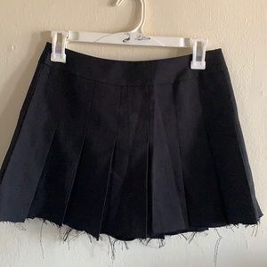 Black mini skirt side zipper